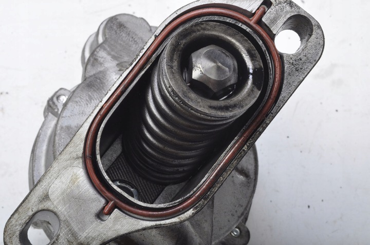 фото №6, Audi a6 c4 2.5 tdi насос вакуум wakum vakum