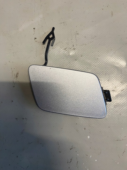 фото №1, Заглушка фаркоп бампера перед audi a6 c8 4k0807241a