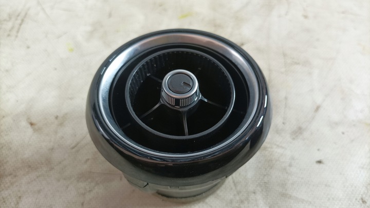 фото №7, Mazda cx3 15- решітка повітропровід консолі usa d09w64730