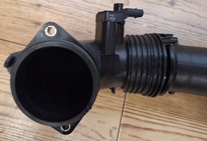 фото №6, Bmw g20 g23 g05 g06 x5 x6 g70 шланг трубка  воздуха наддув turbo труба