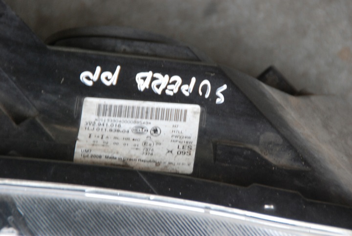 фото №6, Skoda superb iii 3v1 фара лампа правая левая 17r