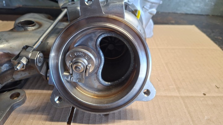 фото №9, Turbosprężarka ford land rover 2.0 ecoboost eu3e6k682bc