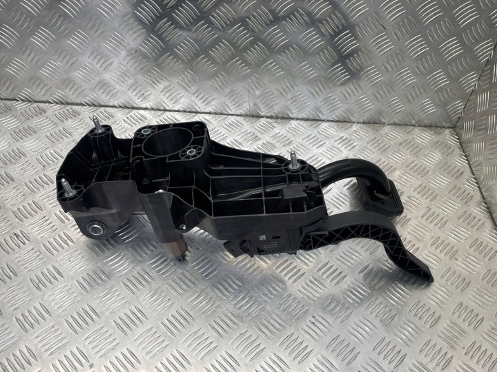 фото №9, Tesla oem номер 2288691-00-a модель y педаль газу гальма комплект