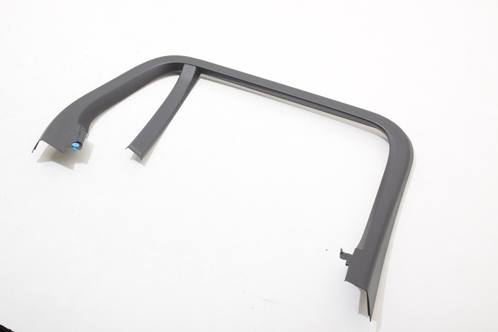фото №1, Volvo v60 ii 2019 - планка рамка прокладка стёкла дверь левая зад