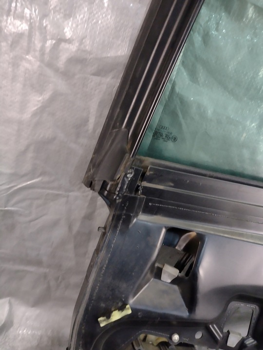 фото №15, Рамка, підйомник вікна праві зад audi a3 8l 5d