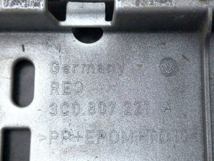 фото №15, Бампер перед volkswagen passat b6 2008 3c0807221a