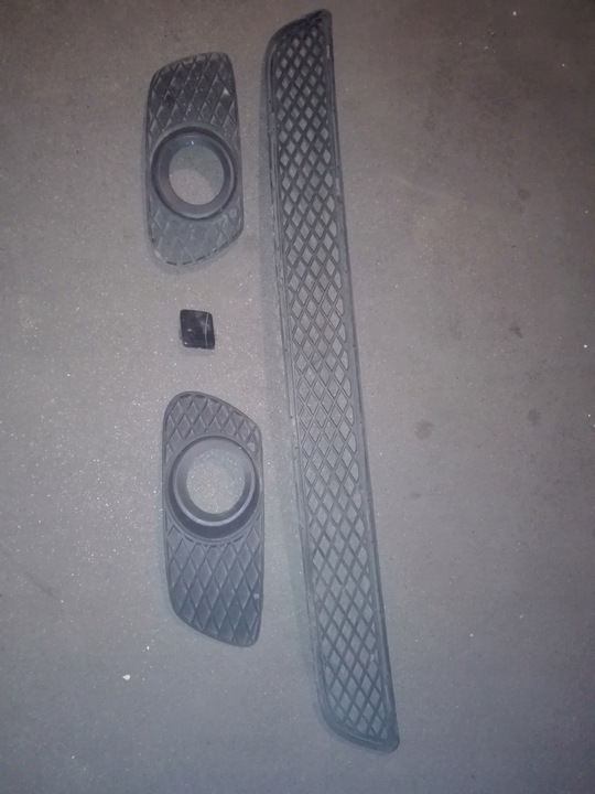 фото №1, Mercedes ml a164 решётки заглушка бампера перед or