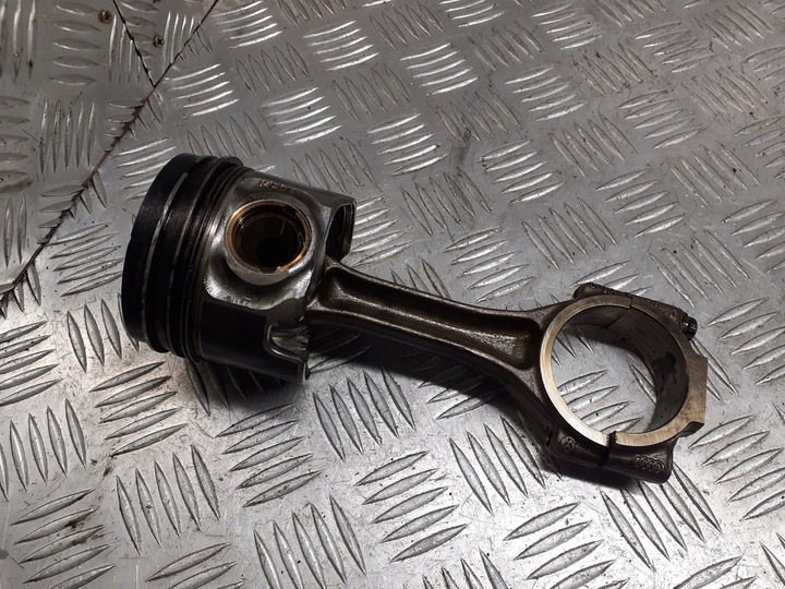 фото №1, Поршень з шатуном vw golf v 2.0 tdi 81l97a8