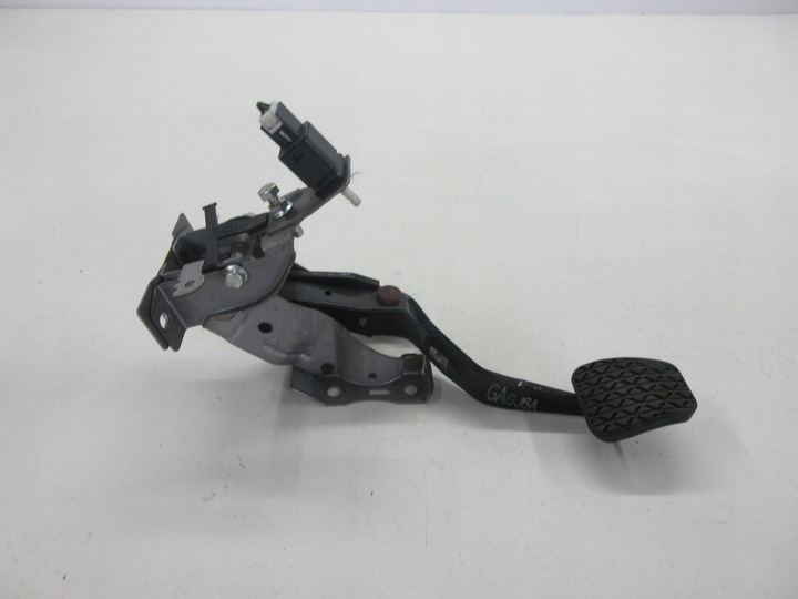 фото №6, Mazda 6 2.0 citd gg хэтчбек педаль тормоза