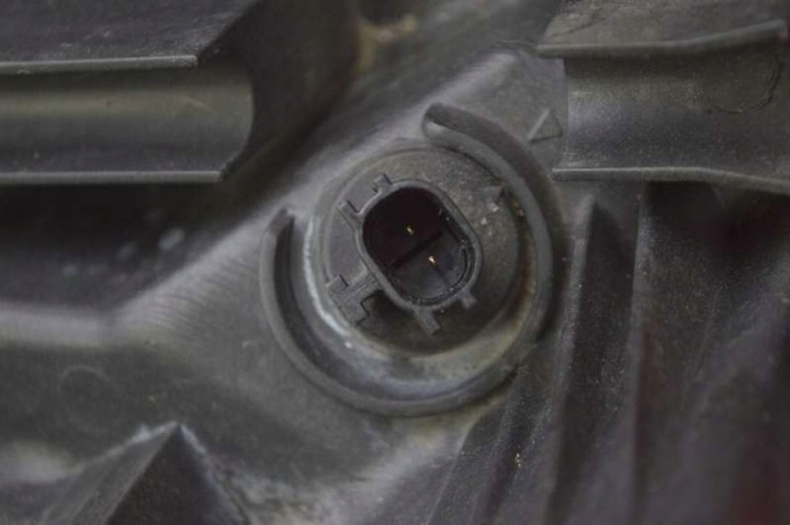 фото №6, Фара правий лампа перед uk 26010em01a nissan tiida 04-12