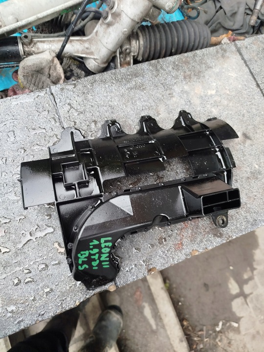 фото №1, Защита поддон масляной vw golf 5 v audi a3 8p leon ii octavia 2 03g103623a