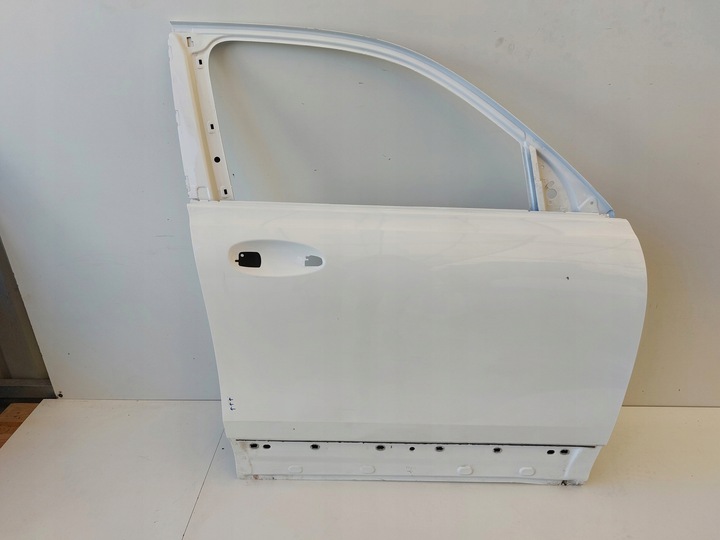 фото №1, Mercedes glb 247 дверь правые перед 2477221001