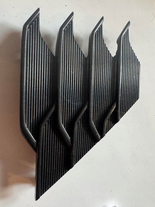 фото №1, Toyota corolla e21 hb 17-23r. -. заглушка фаркоп бампера перед 53128-02170