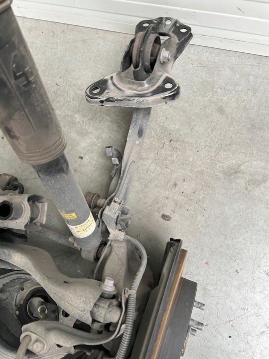 фото №6, Подвешивание балка задняя ось тележка подрамник зад lexus ux 250h гибрид