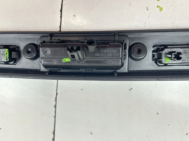 фото №9, 2023 volkswagen id.4 планка освещение номерного знака 11a827335b