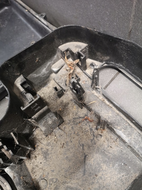 фото №5, Корпус блоків управління audi a6 c5 eu 8d1907355b