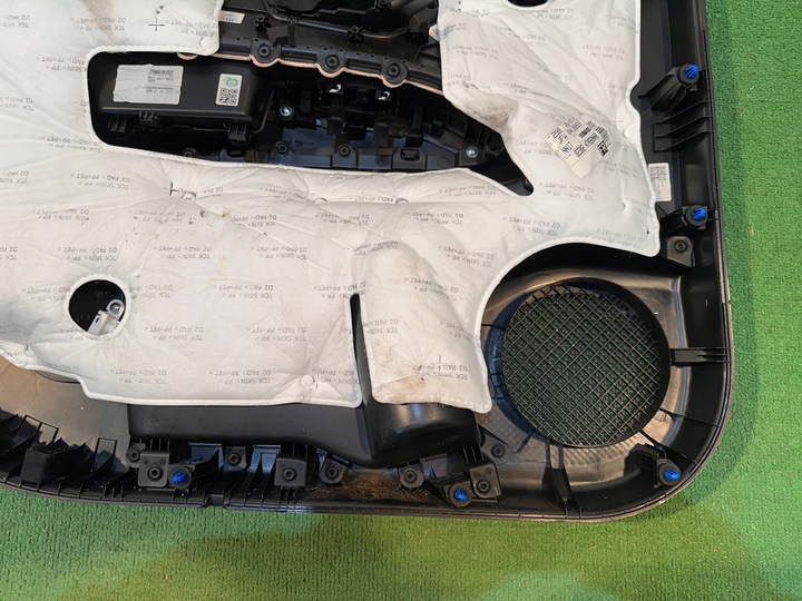 фото №13, Hyundai tucson iv оббивка боковина двері праві перед 82380-n7010