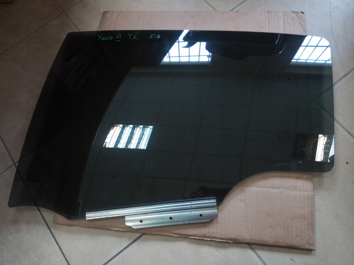 фото №1, Скло опускна toyota yaris iii 5-двері задня оригінал.