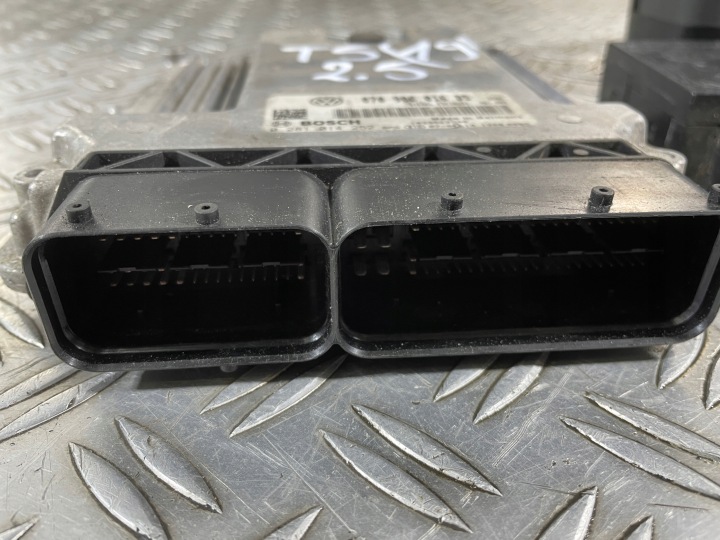 фото №9, Volkswagen t5 05- компьютер комплект 1.9 0281014252