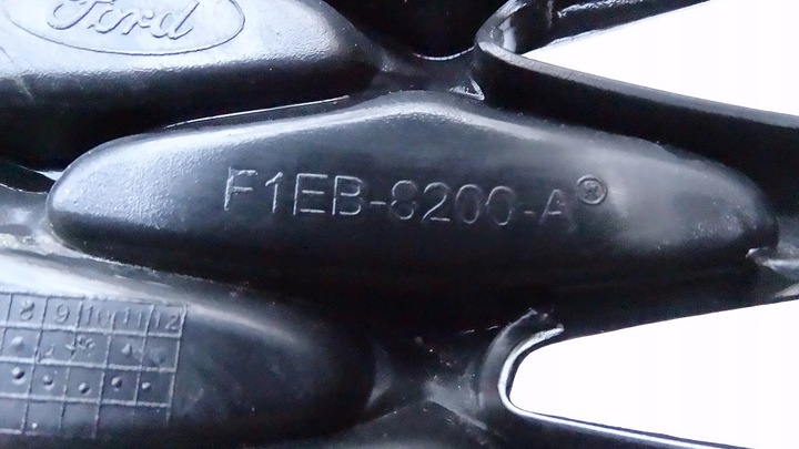 фото №10, Ford focus mk3 2014- решітка середня бампера перед хром f1eb-8200-a