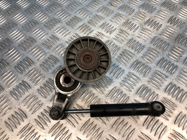 фото №1, Mercedes w124 2,5 d om602 натягувач ремінь 6012020628