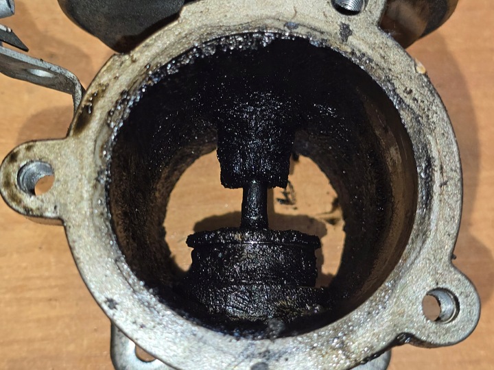 фото №9, Bmw 5 e60 e61 m57 3.0d m47 2.0d клапан egr 7804380