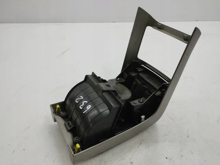 фото №9, Toyota prius xw20 2005 крепления заводские