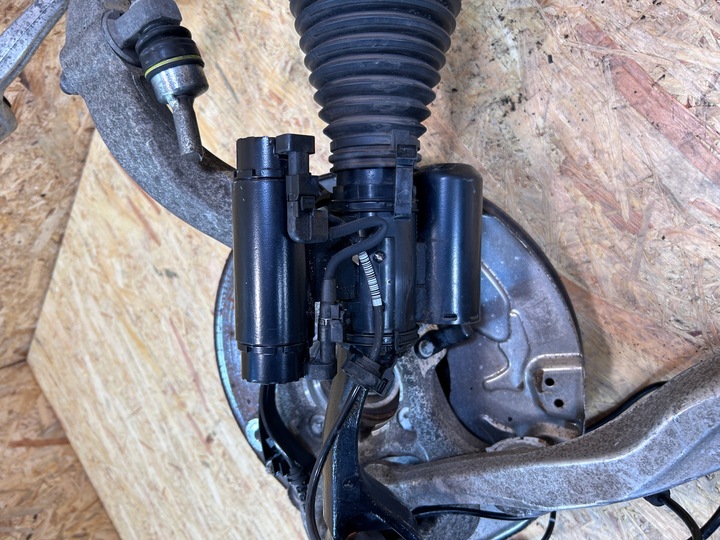 фото №13, Підвішування амортизатор важіль поворотна опора лівий перед mercedes w213 airmatic