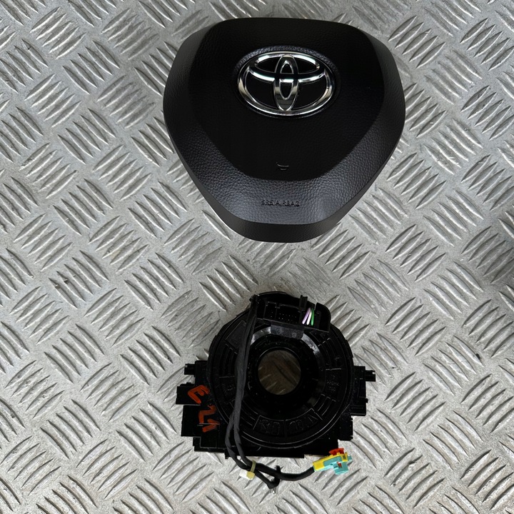 фото №5, Панель консоль ремені капот toyota corolla e21 універсал