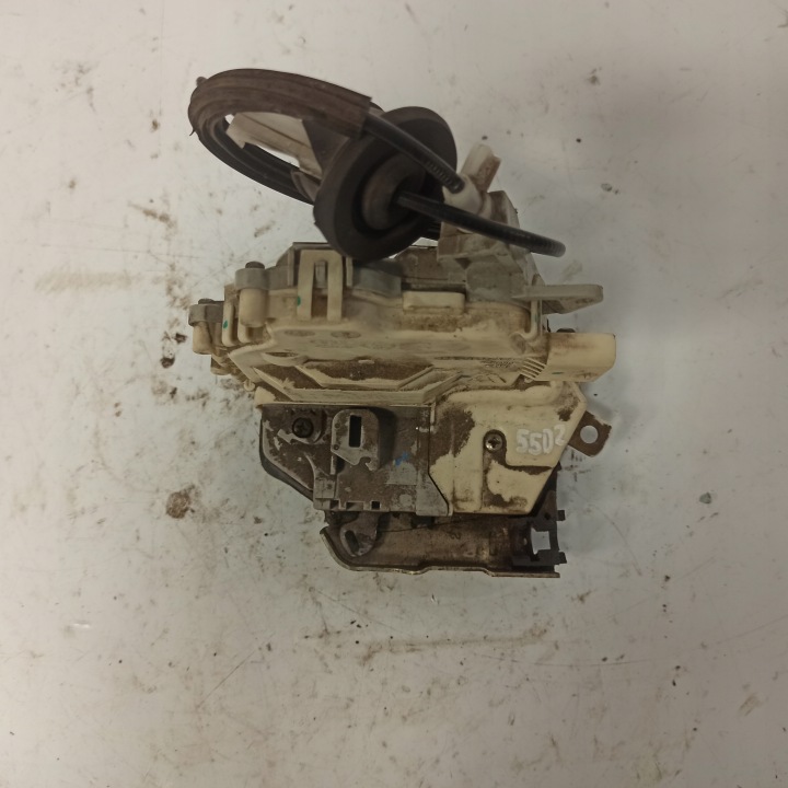 фото №5, Audi a4 b8 замок дверь правая зад 6 pin 8k0839016c