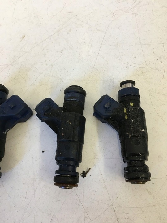 фото №12, Форсунка інжектор пального audi a4 b6 06b133551k