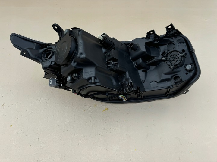 фото №8, Toyota auris 2 ii рестайлинг 15-18r лампа левая левый перед полный led 81150-02k60