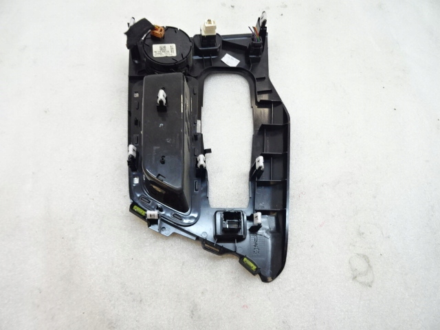 фото №7, Peugeot 3008 ii панель рамка тунелю середнього перемикач шестерень руху