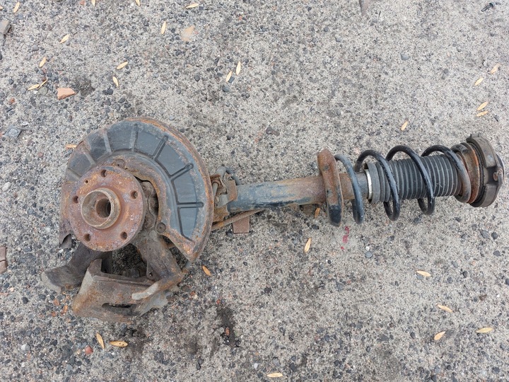 фото №1, Vw golf 6 leon 1.6tdi поворотна опора ступиця права перед