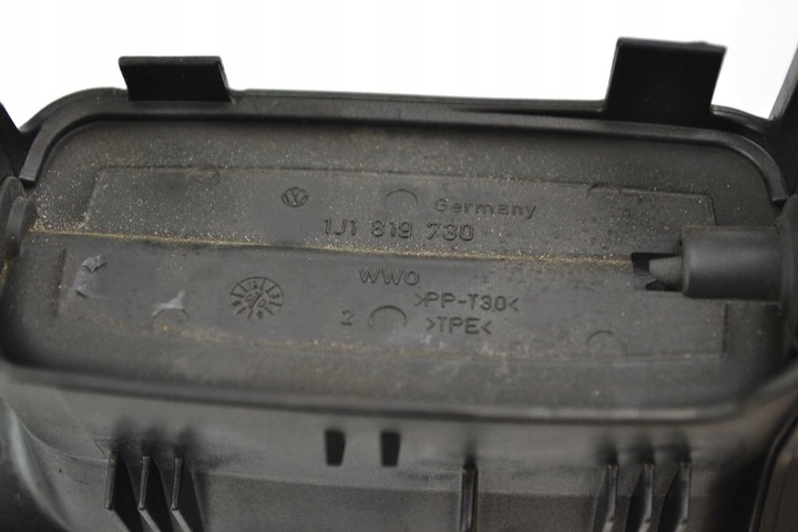 фото №10, Vw golf iv 4 решітка повітропровід ліва права середня комплект