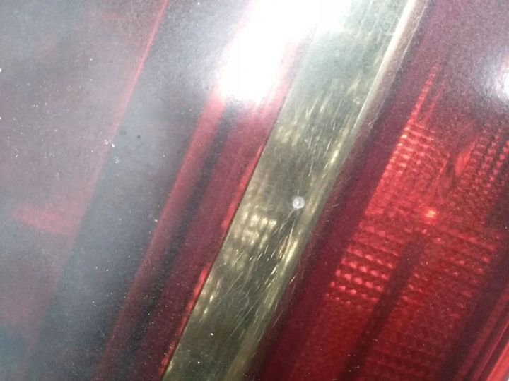 фото №6, Audi a8 s8 d3 4e 2008 ліва сторона лампи задньої кришки багажника