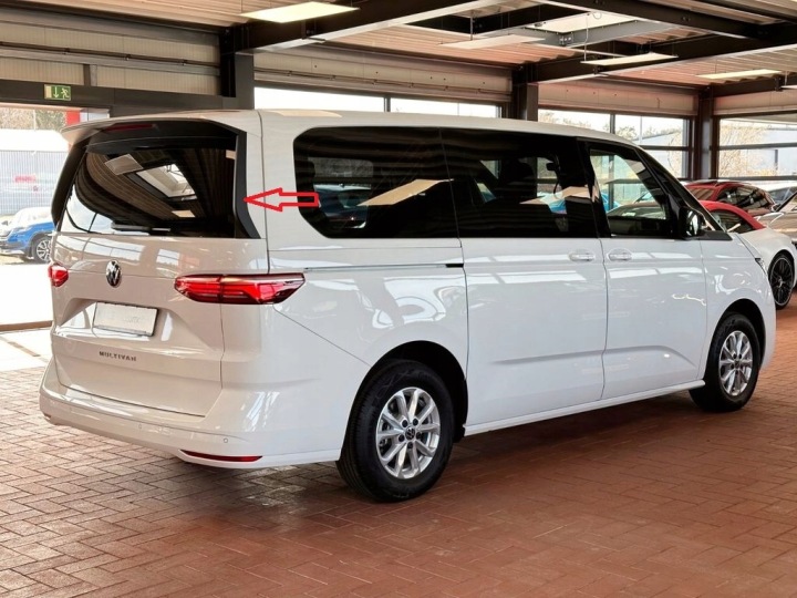 фото №8, Обтікач спойлера накладка права зад vw multivan t7