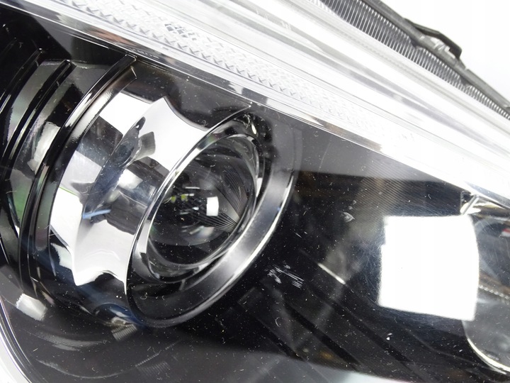 фото №3, Лампа перед права subaru forester outback повний led