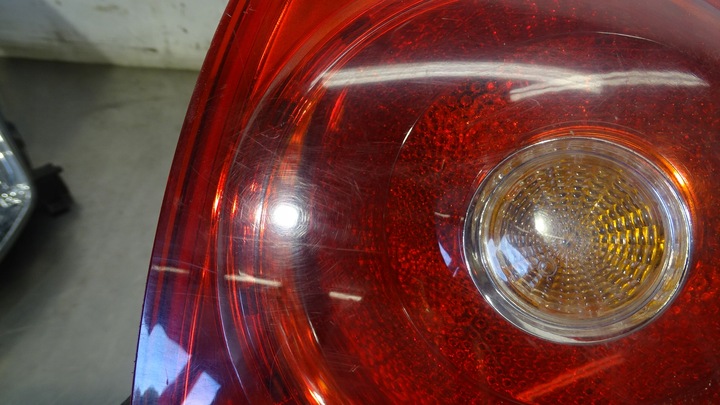 фото №9, Лампа правая задняя volkswagen golf v 1.9tdi