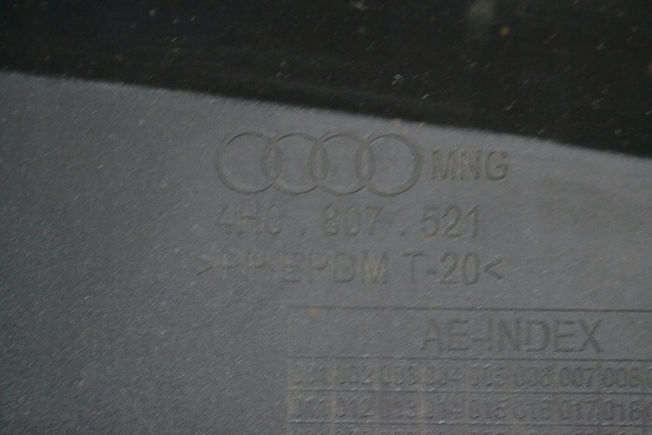 фото №10, Audi a8 d4 спойлер накладка диффузор бампера зад 4h0807521