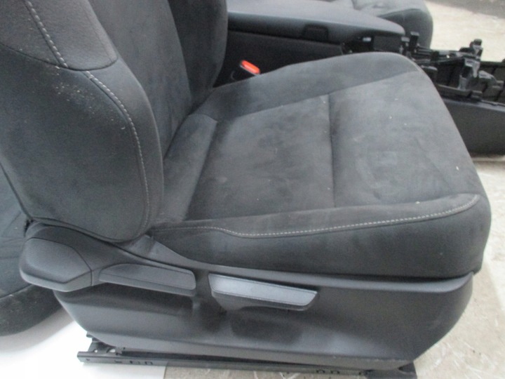 фото №8, Обивка кожа сиденья lexus ux алькантара