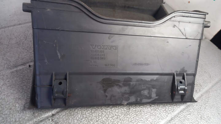 фото №7, Бардачок панели распределительной volvo v40 02r 1.9dci ko