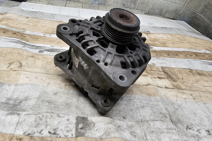 фото №1, Генератор vw passat варіант b5 3b6 028903031ax 1.9l дизель 96kw 2005