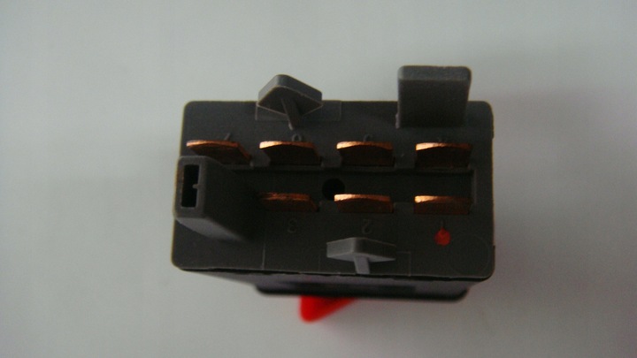 фото №1, Вимикач світла аварійних 1u0953235b era skoda