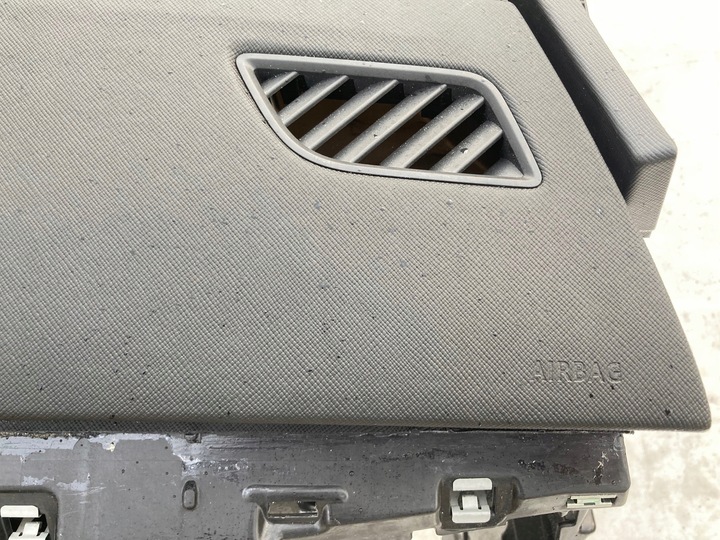 фото №8, Skoda enyaq панель консоль капот подушки воздушные подушка безопасности ремни pas rege !