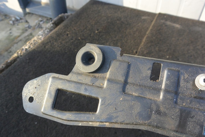 фото №7, Держатель кронштейн бак расширительного bmw 3-seria f30 330e