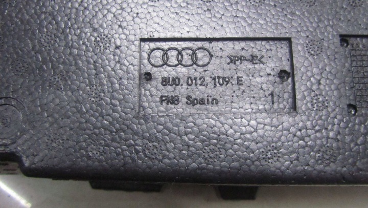 фото №5, Audi q3 8u рестайлинг вкладка диски запасного пенополистирол 8u0012109e