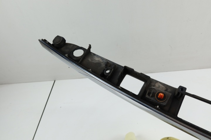 фото №6, Mercedes w204 молдинг хром кришки накладка багажника 2047400993 sedan
