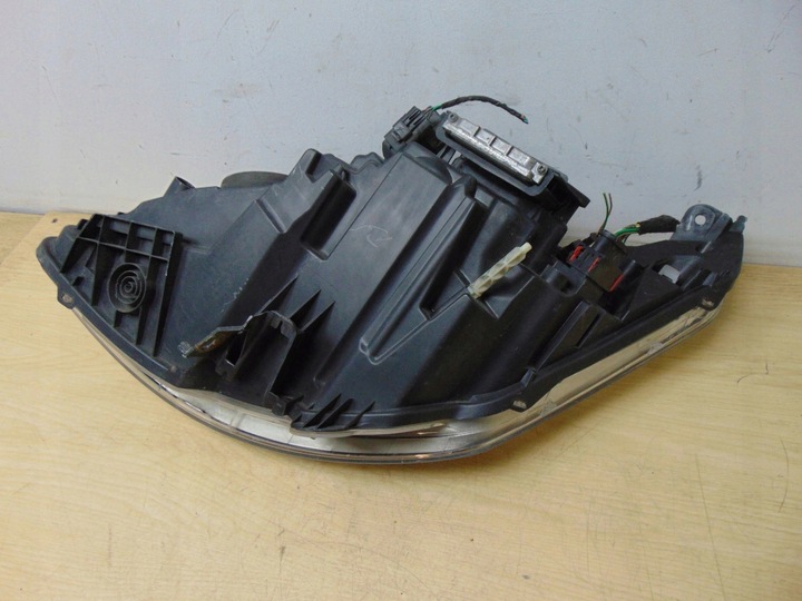 фото №15, Лампа правая перед citroen c4 европа bi ксенон