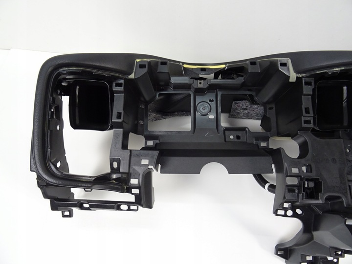 фото №7, Outlaner iii рестайлінг консоль панель роздавальна капот панель